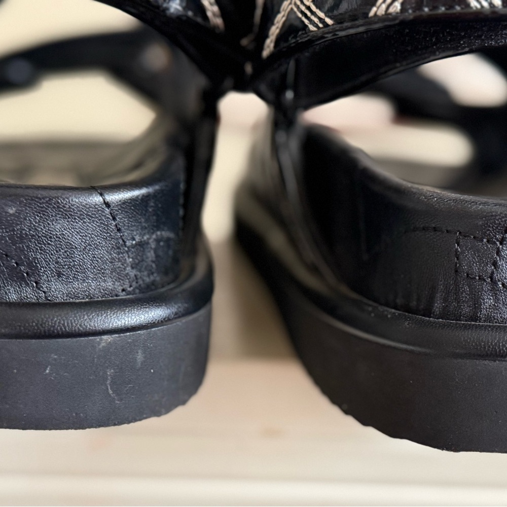 Kurt Geiger quilted patent sandals size 38 - Picture 7 of 7